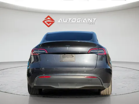 More photos of 2024 Tesla Model Y Long Range at AutoGiant USA Fishers, IN