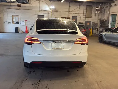 More photos of 2020 Tesla Model X Long Range at AutoGiant USA Fishers, IN