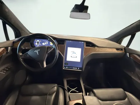 More photos of 2020 Tesla Model X Long Range at AutoGiant USA Fishers, IN