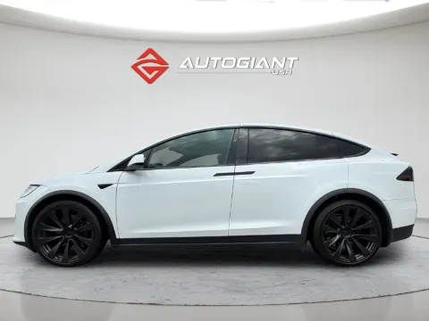 More photos of 2022 Tesla Model X Plaid at AutoGiant USA Fishers, IN