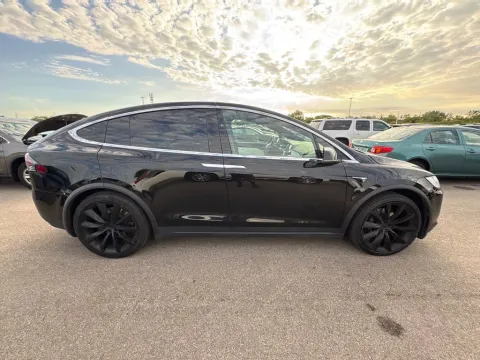 More photos of 2019 Tesla Model X Long Range at AutoGiant USA Fishers, IN