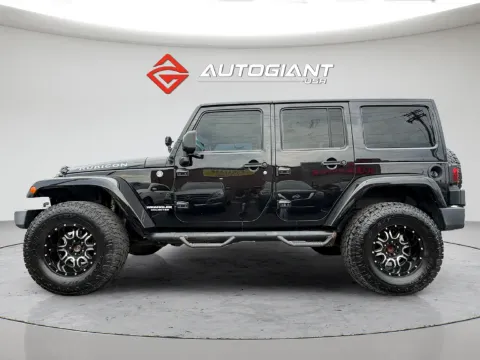 More photos of 2012 Jeep Wrangler Unlimited Rubicon at AutoGiant USA Fishers, IN