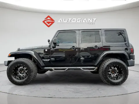 More photos of 2012 Jeep Wrangler Unlimited Rubicon at AutoGiant USA Fishers, IN