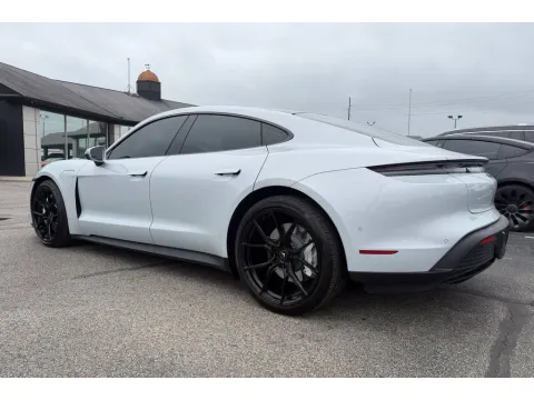 More photos of 2022 Porsche Taycan at AutoGiant USA Fishers, IN
