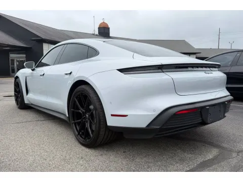 More photos of 2022 Porsche Taycan at AutoGiant USA Fishers, IN