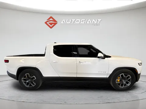 More photos of 2023 Rivian R1T Adventure Quad Motor Large Pack at AutoGiant USA Fishers, IN