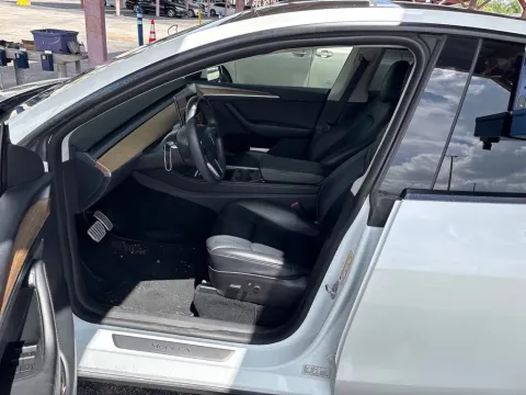 More photos of 2022 Tesla Model Y Performance at AutoGiant USA Fishers, IN