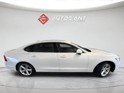 More photos of 2018 Volvo S90 T5 Momentum at AutoGiant USA Fishers, IN