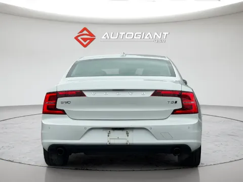 More photos of 2018 Volvo S90 T5 Momentum at AutoGiant USA Fishers, IN