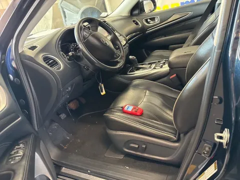 Photos of 2017 INFINITI QX60 for sale in Fishers, IN at AutoGiant USA Fishers