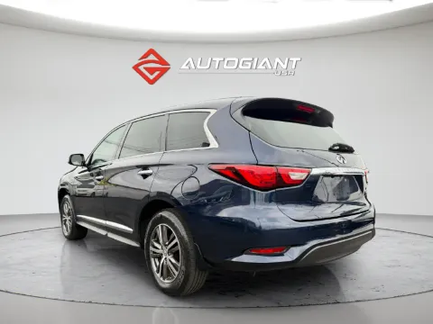 More photos of 2017 INFINITI QX60 at AutoGiant USA Fishers, IN