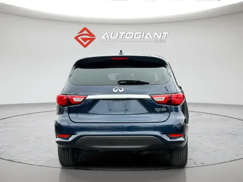 More photos of 2017 INFINITI QX60 at AutoGiant USA Fishers, IN