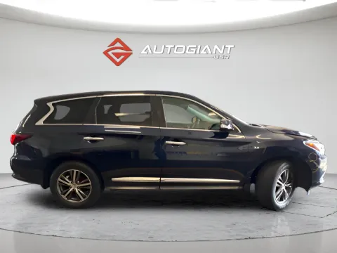More photos of 2017 INFINITI QX60 at AutoGiant USA Fishers, IN