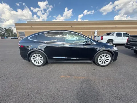 More photos of 2017 Tesla Model X 100D at AutoGiant USA Fishers, IN