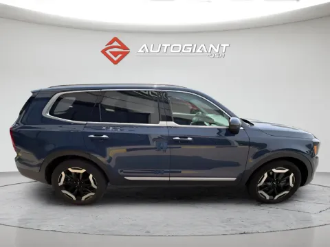 More photos of 2025 Kia Telluride S at AutoGiant USA Fishers, IN