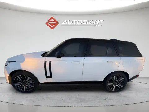 Photos of 2023 Land Rover Range Rover Plug-In Hybrid SE for sale in Fishers, IN at AutoGiant USA Fishers