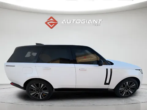 More photos of 2023 Land Rover Range Rover Plug-In Hybrid SE at AutoGiant USA Fishers, IN
