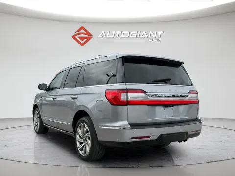 More photos of 2020 Lincoln Navigator Reserve at AutoGiant USA Fishers, IN