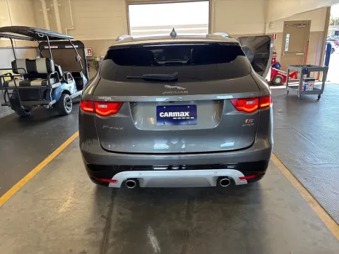 More photos of 2017 Jaguar F-PACE S at AutoGiant USA Fishers, IN