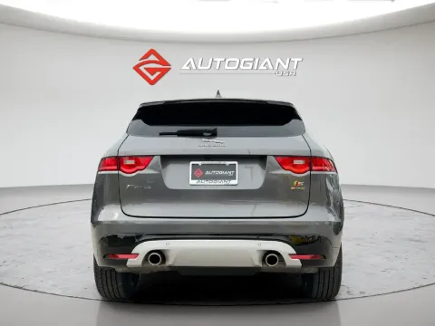 More photos of 2017 Jaguar F-PACE S at AutoGiant USA Fishers, IN