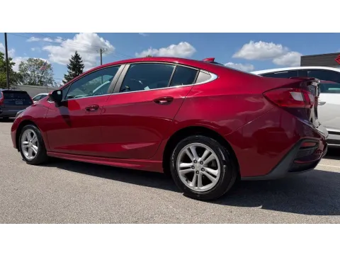 More photos of 2018 Chevrolet Cruze LT at AutoGiant USA Fishers, IN