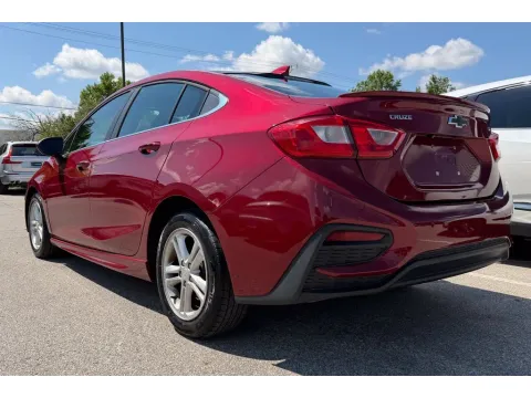 More photos of 2018 Chevrolet Cruze LT at AutoGiant USA Fishers, IN