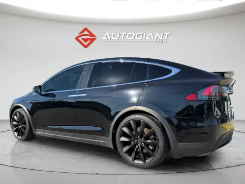 More photos of 2018 Tesla Model X 75D at AutoGiant USA Fishers, IN