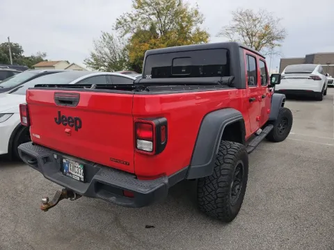 More photos of 2020 Jeep Gladiator Sport at AutoGiant USA Fishers, IN