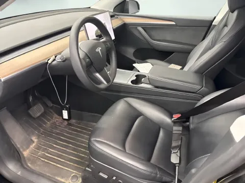 More photos of 2025 Tesla Model Y Long Range at AutoGiant USA Fishers, IN