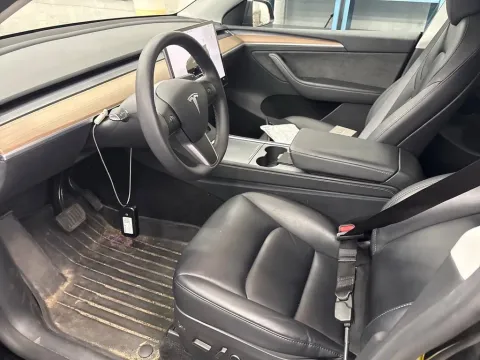 More photos of 2025 Tesla Model Y Long Range at AutoGiant USA Fishers, IN