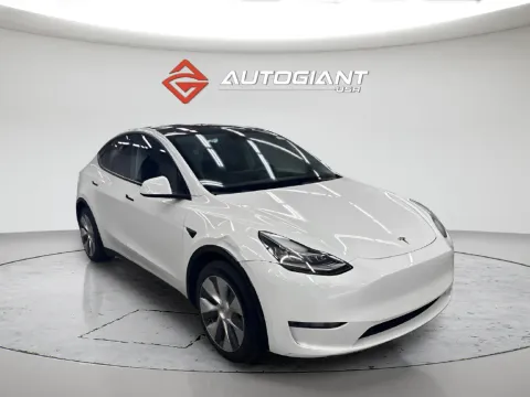 More photos of 2022 Tesla Model Y Long Range at AutoGiant USA Fishers, IN