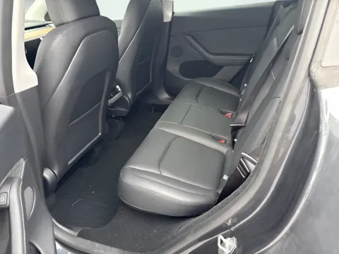 More photos of 2024 Tesla Model Y Long Range at AutoGiant USA Fishers, IN