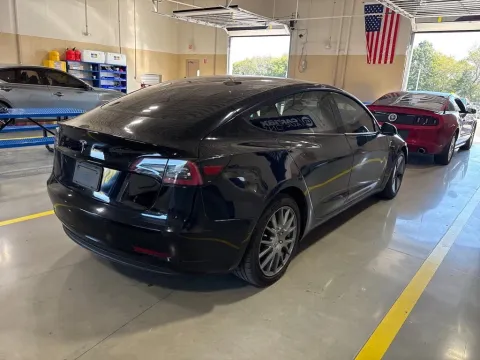 More photos of 2022 Tesla Model 3 at AutoGiant USA Fishers, IN