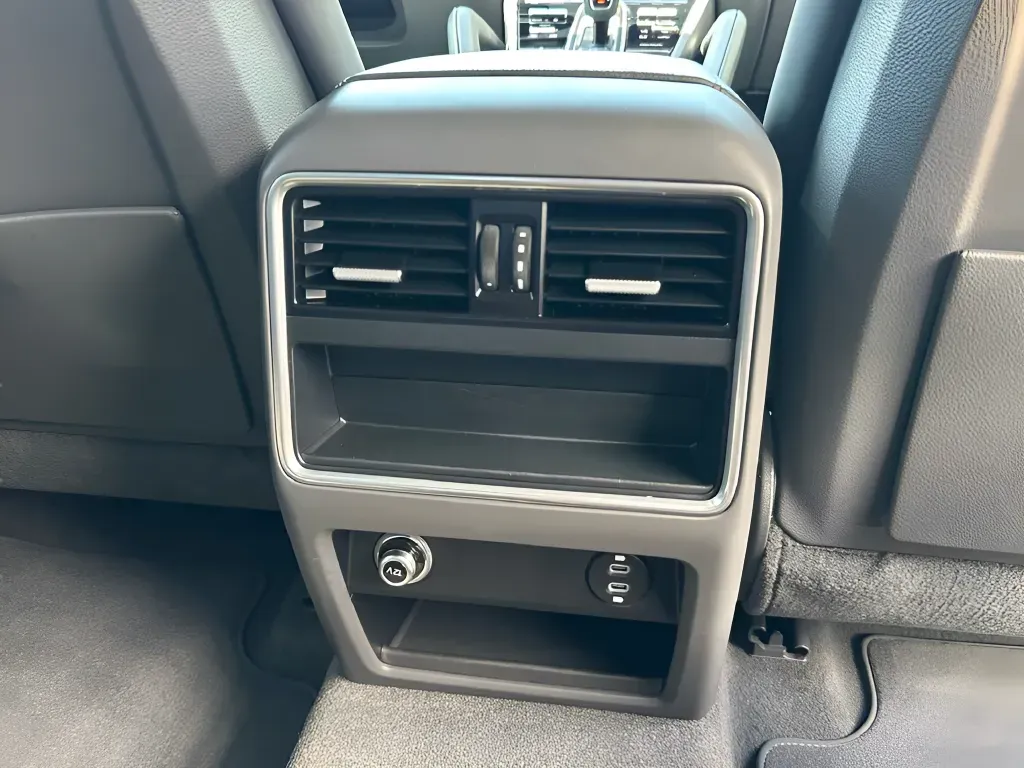2022 Porsche Cayenne Coup E-Hybrid - Photo 47