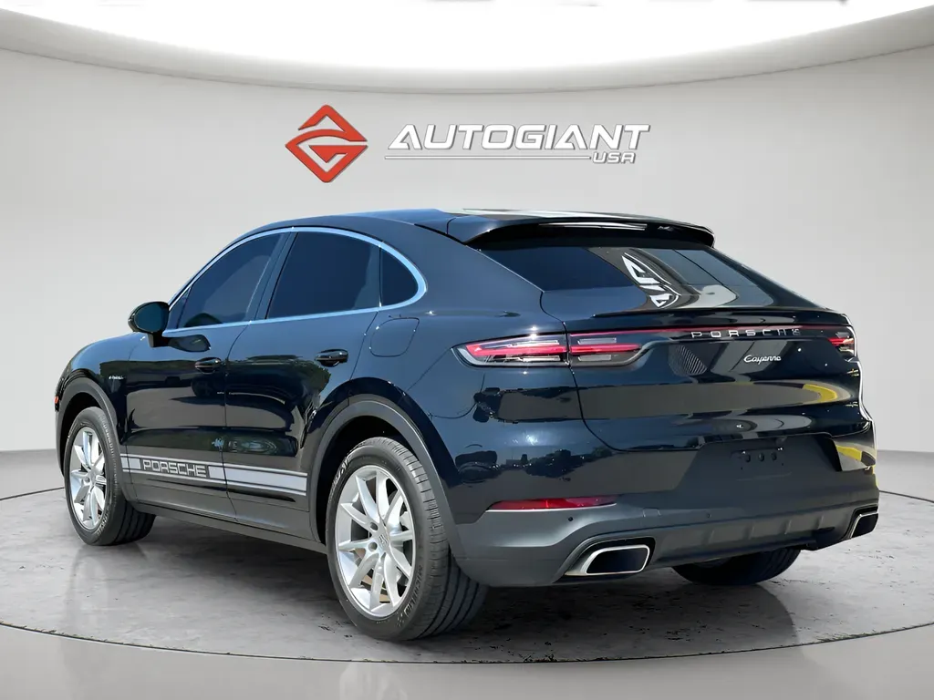 2022 Porsche Cayenne Coup E-Hybrid - Photo 10
