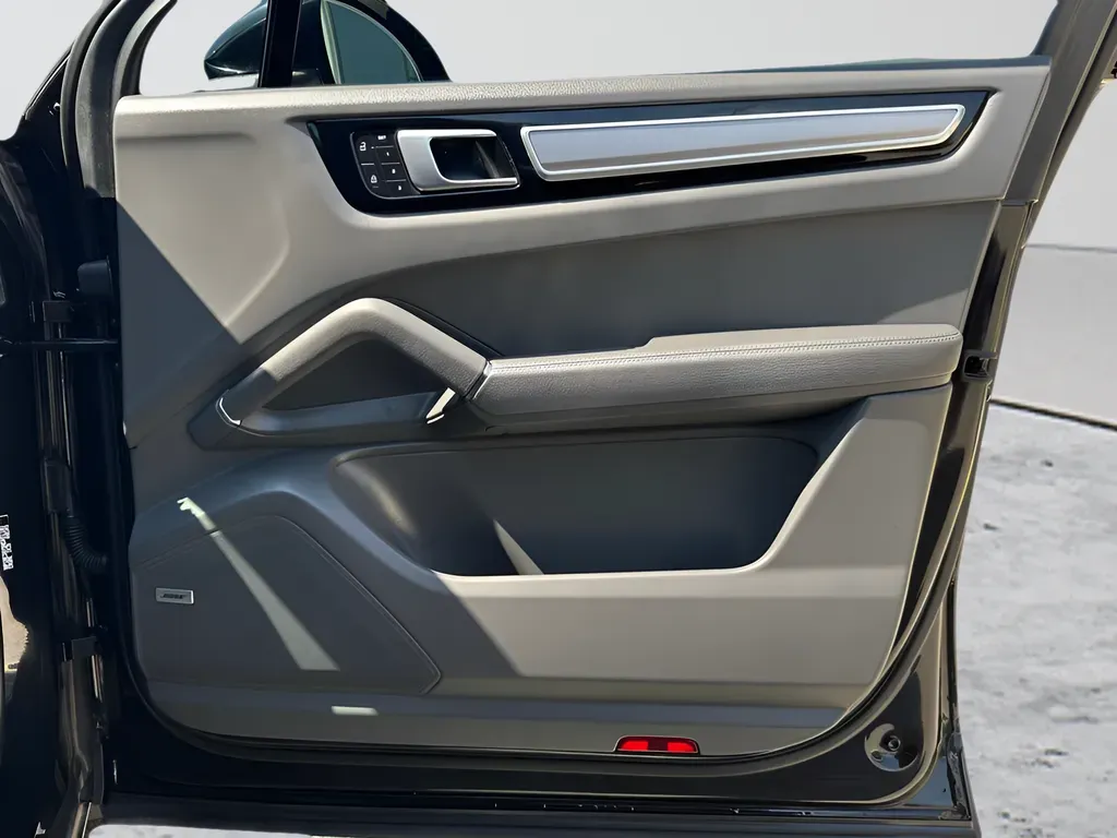 2022 Porsche Cayenne Coup E-Hybrid - Photo 50
