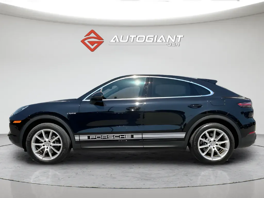 2022 Porsche Cayenne Coup E-Hybrid - Photo 9