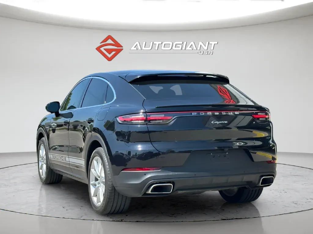 2022 Porsche Cayenne Coup E-Hybrid - Photo 11