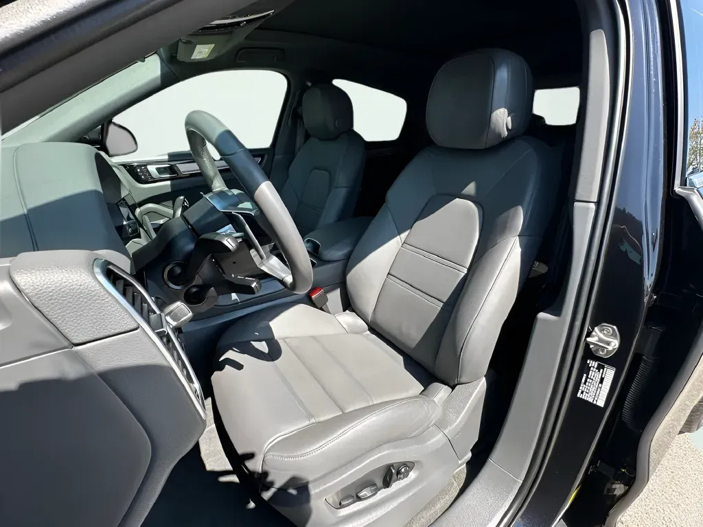 2022 Porsche Cayenne Coup E-Hybrid - Photo 26