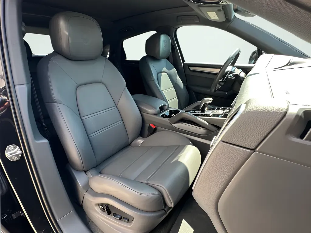 2022 Porsche Cayenne Coup E-Hybrid - Photo 58