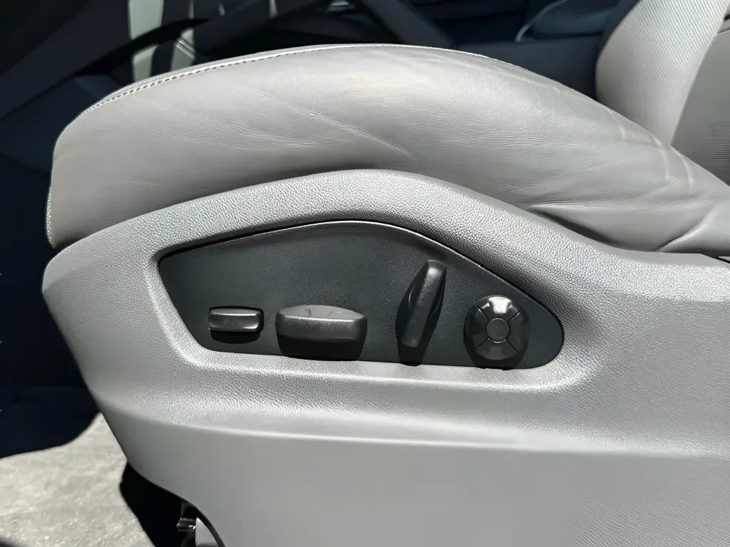 2022 Porsche Cayenne Coup E-Hybrid - Photo 23