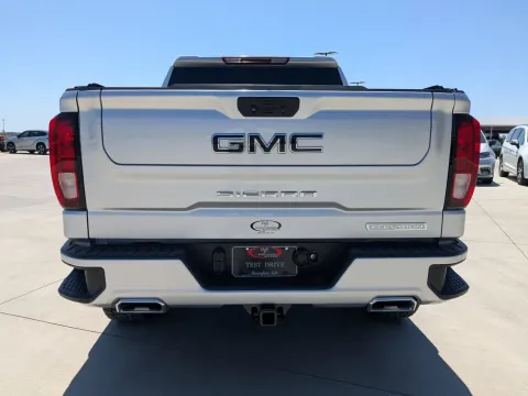 More photos of 2022 GMC Sierra 1500 Elevation at Woody Folsom CDJR of Douglas, GA