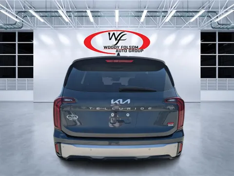 More photos of 2024 Kia Telluride LX at Woody Folsom CDJR of Douglas, GA