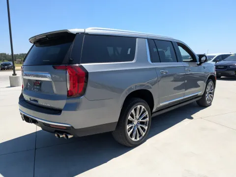 More photos of 2021 GMC Yukon XL Denali at Woody Folsom CDJR of Douglas, GA