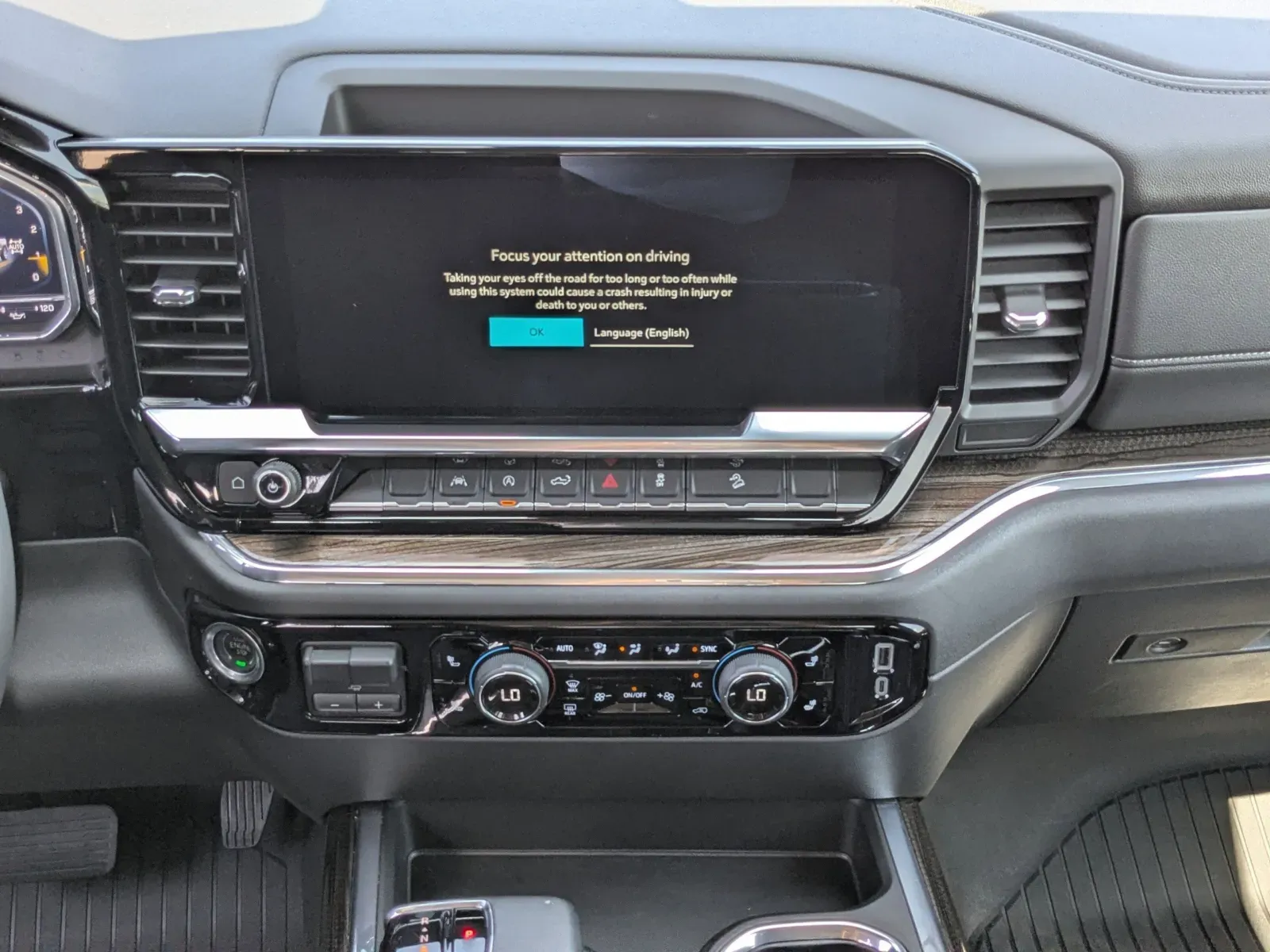 2024 Chevrolet Silverado 1500 RST - Photo 16