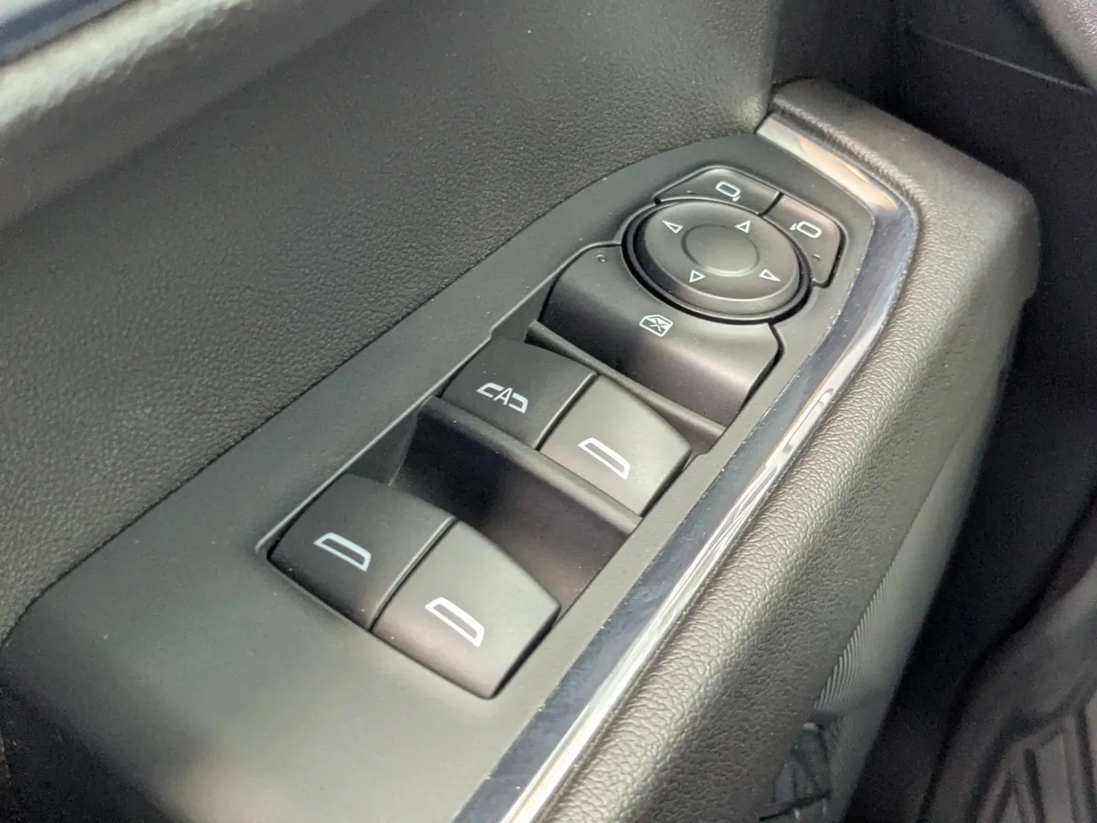 2024 Chevrolet Silverado 1500 RST - Photo 21