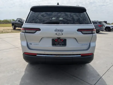 More photos of 2022 Jeep Grand Cherokee L Limited at Woody Folsom CDJR of Douglas, GA