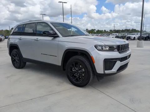 Photos of 2026 Jeep Grand Cherokee Laredo Altitude for sale in Douglas, GA at Woody Folsom CDJR of Douglas