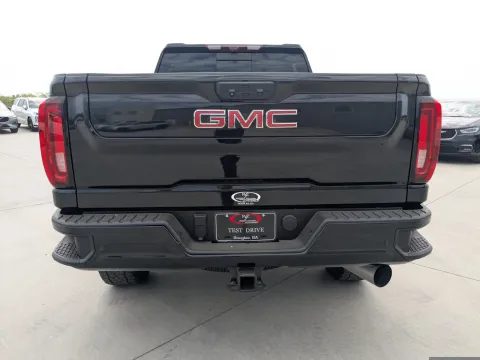 More photos of 2022 GMC Sierra 2500HD Denali at Woody Folsom CDJR of Douglas, GA
