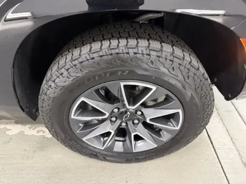 More photos of 2022 Chevrolet Tahoe Z71 at Woody Folsom CDJR of Douglas, GA